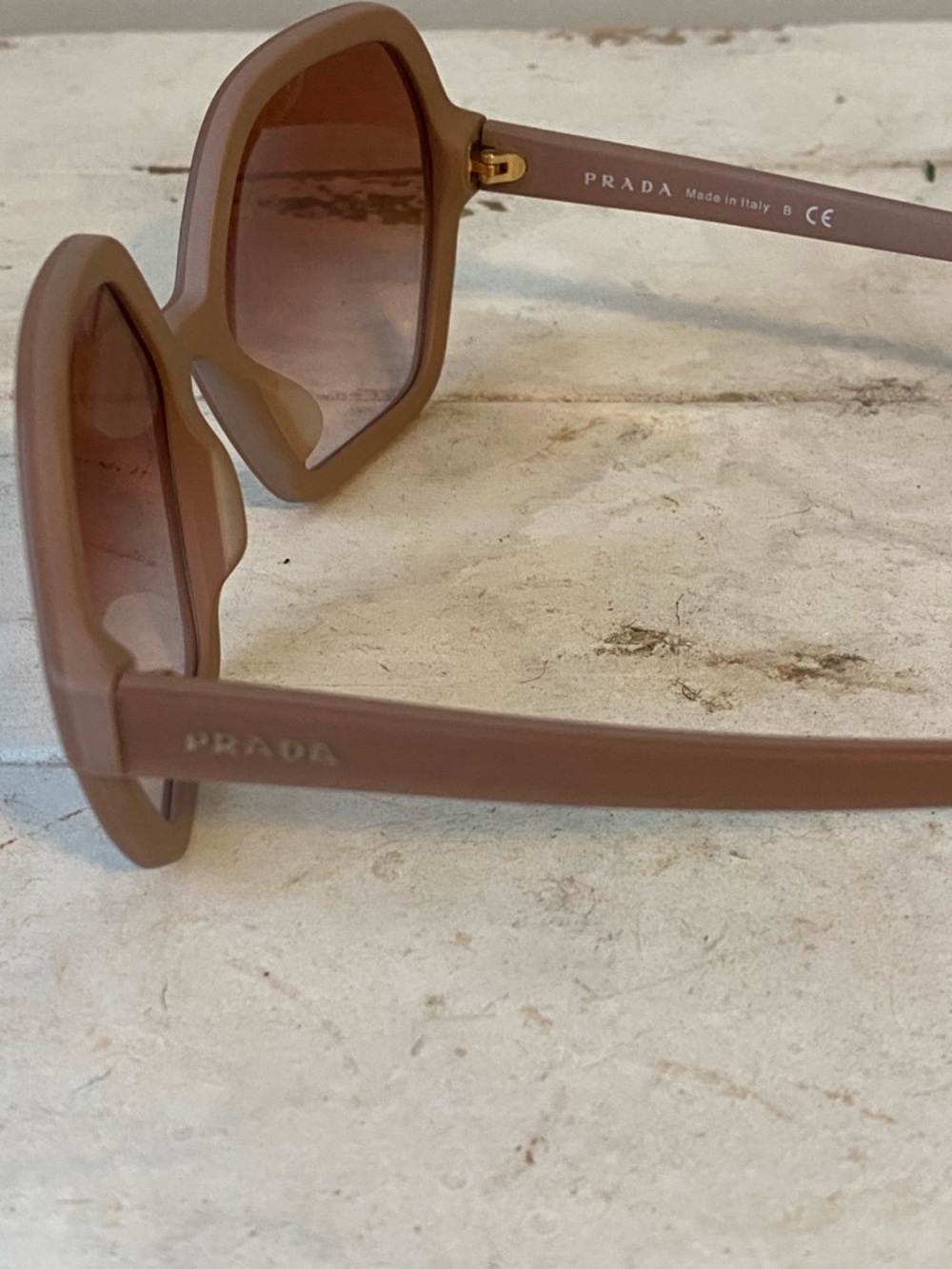 PRADA Oversized Brown Gradient Sunglasses - Picture 2 of 8